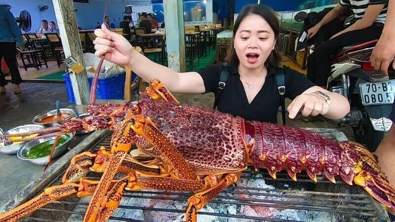 Chiêm bao thấy tôm hùm to lớn