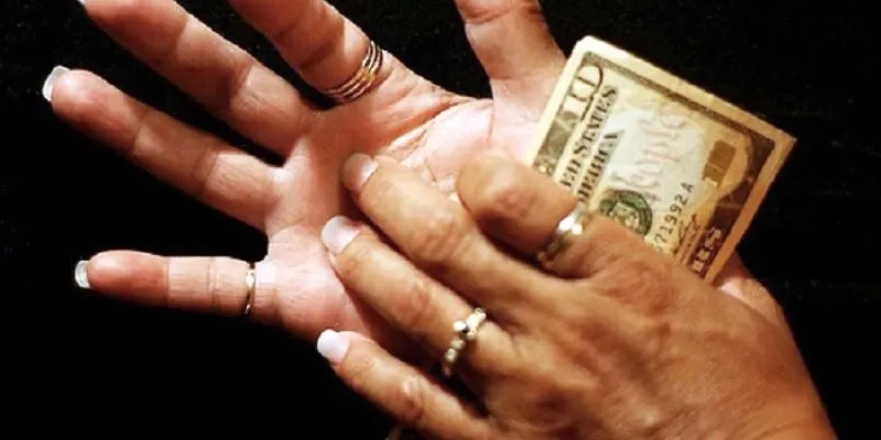 Cách điều trị ngứa lòng bàn tay hiệu quả là gì?