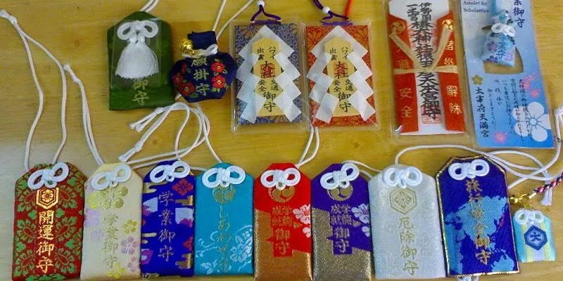 Cách mang theo bùa hộ mệnh theo từng loại để phát huy hiệu quả tốt nhất