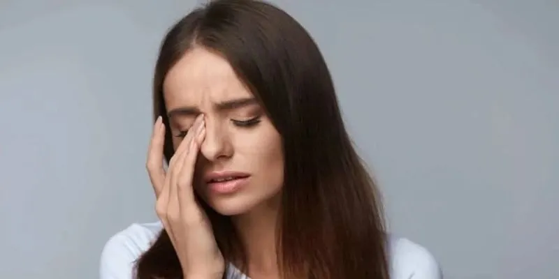 Giật Mắt Phải Theo Giờ Điềm Gì? Giải Mã Chuẩn Xác Nhất